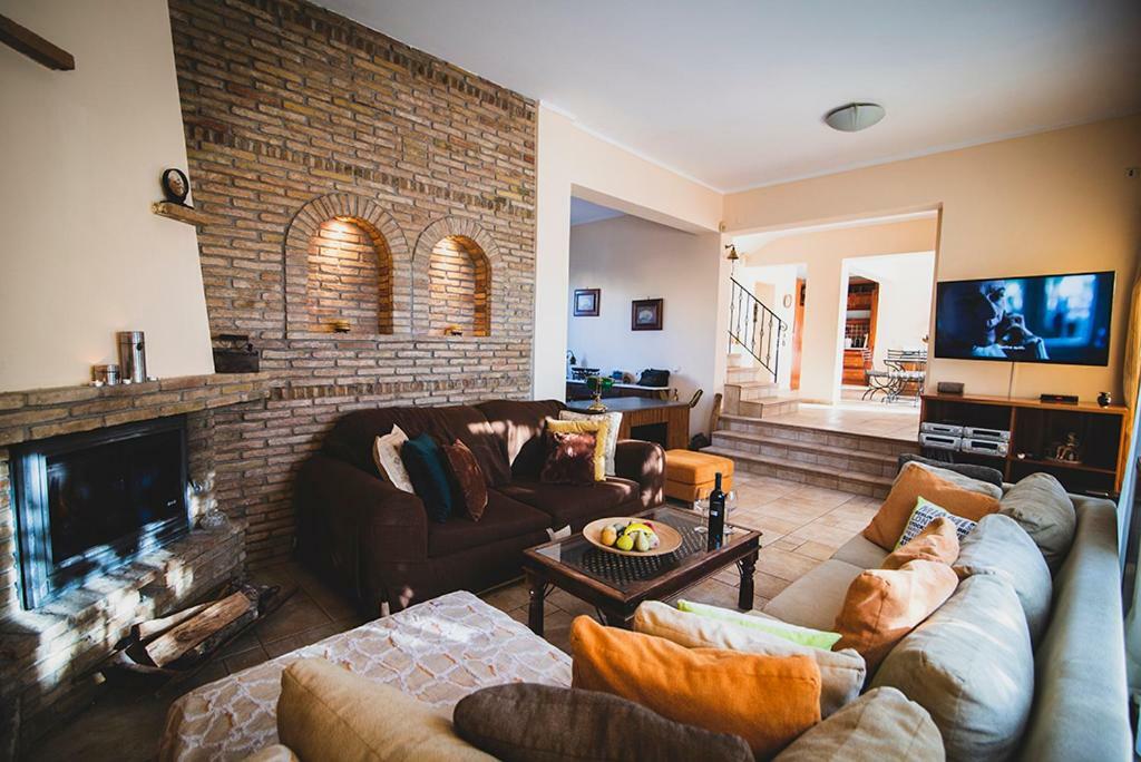 Villa Soula Анависос Екстериор снимка