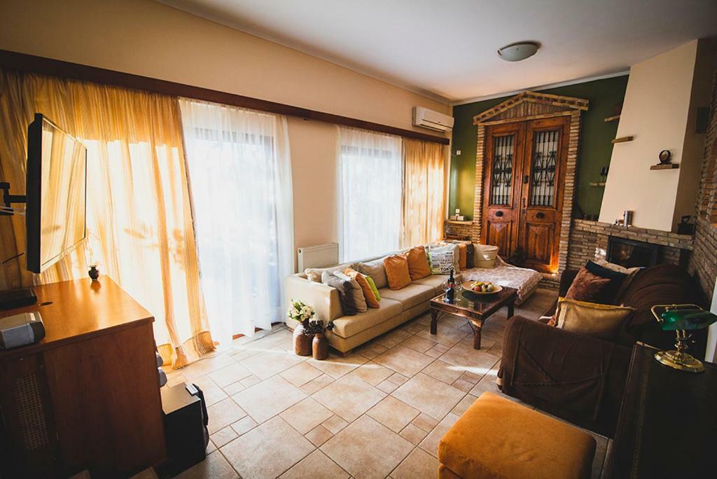 Villa Soula Анависос Екстериор снимка