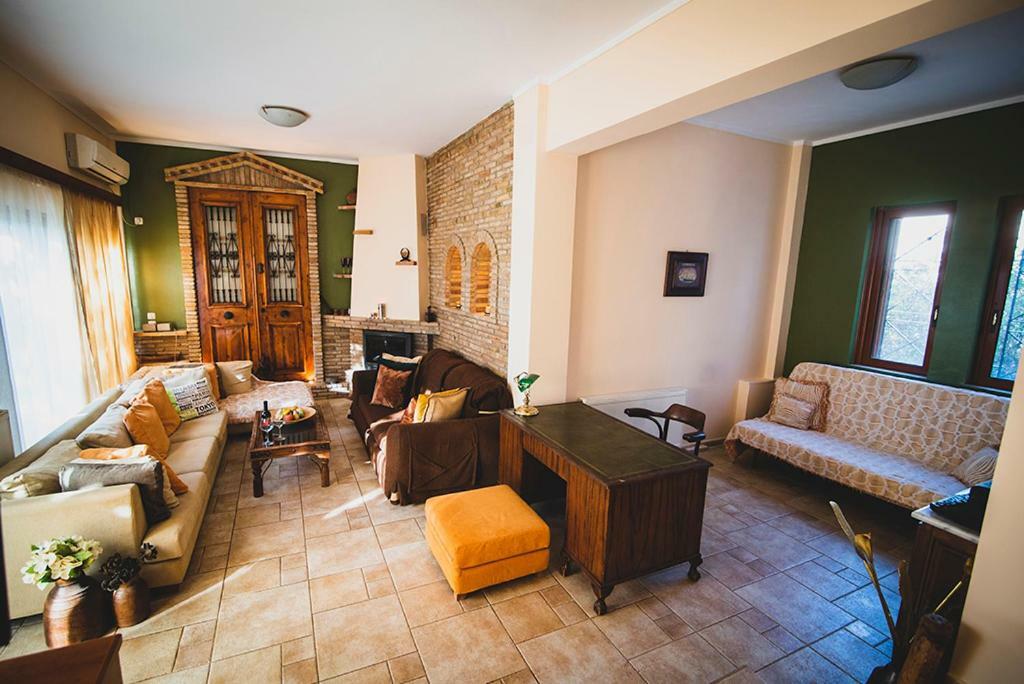 Villa Soula Анависос Екстериор снимка