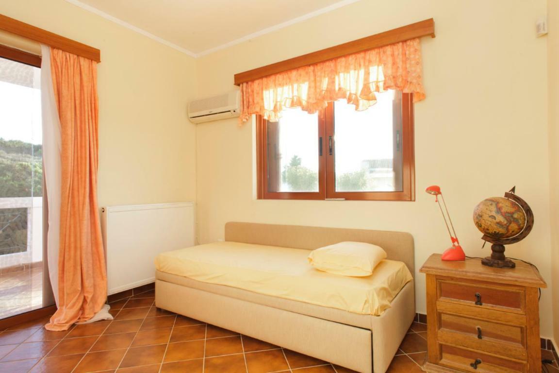 Villa Soula Анависос Екстериор снимка