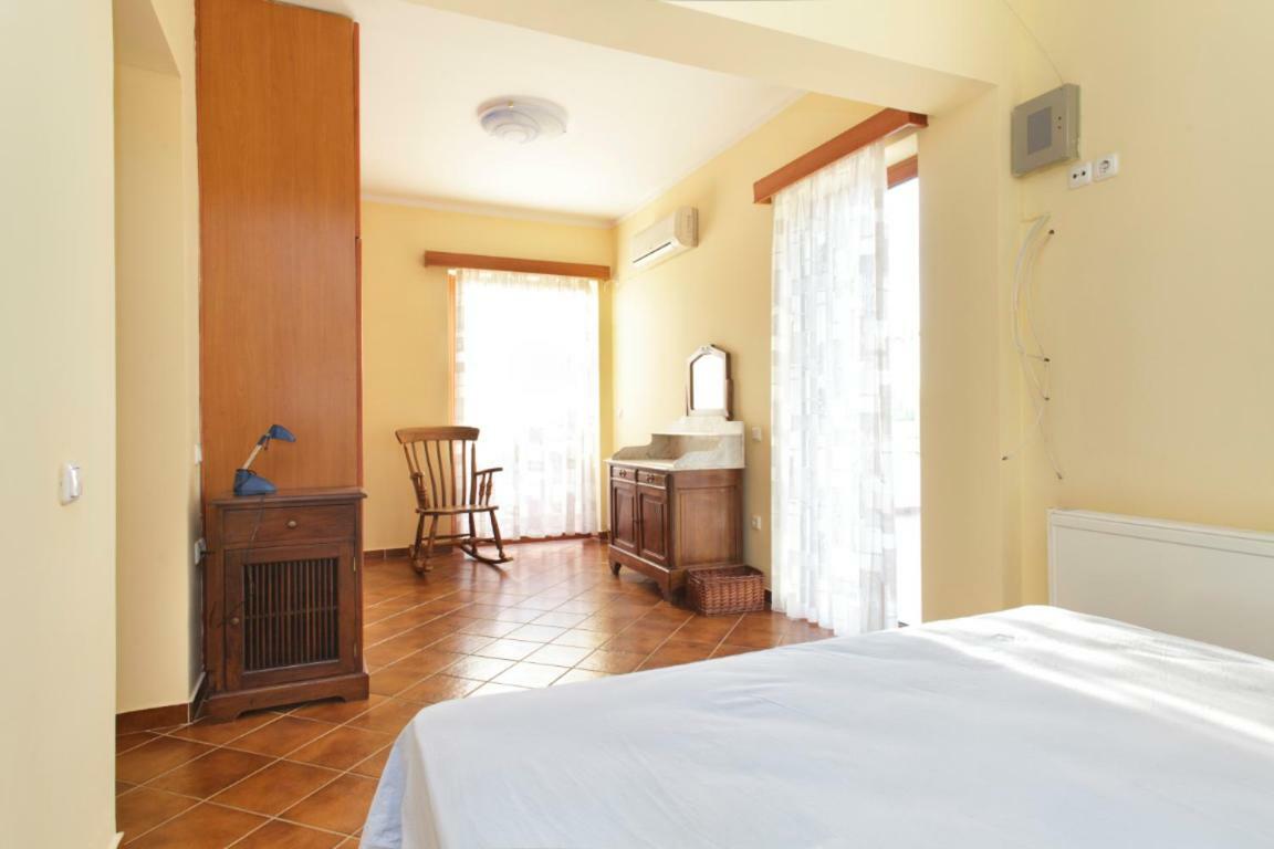 Villa Soula Анависос Екстериор снимка